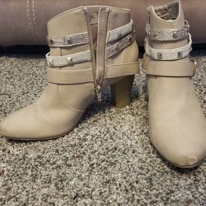 Womens Booties